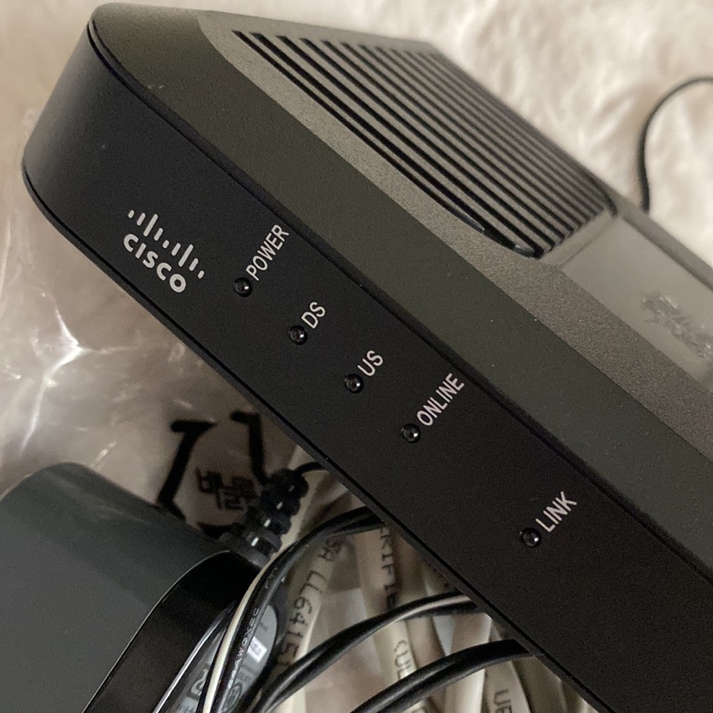 Cable‎ Modem (GRG) - Picture 2 of 5